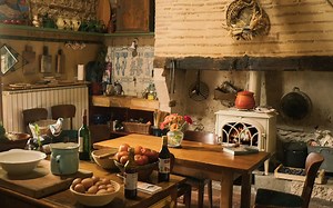 【白噪音】🍲在乡下老家厨房准备大餐 热锅翻炒 煎炸烹煮 炉火噼啪 锅碗瓢盆 餐饮氛围音 环境音