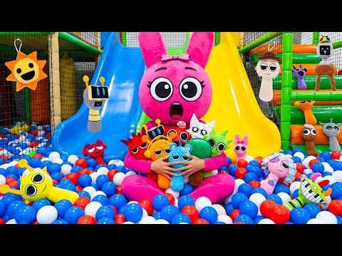 Pinki Found THIS in the Giant Ball Pit?! 😱 Sprunki Surprise