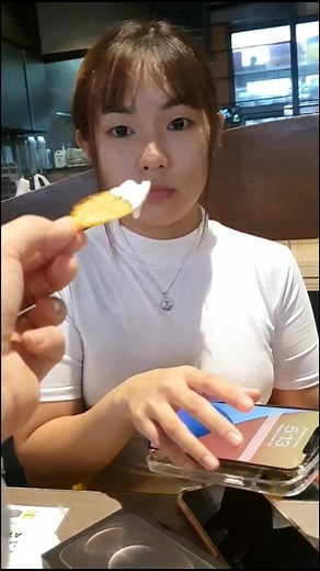 Best Food Gift Ideas for Your Girlfriend | Sweet and Savory Treats