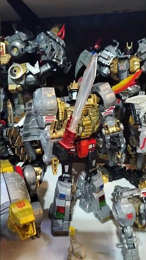 Transformers Combiners and Dinobots! Core class vs mainline vs oversize! #transformers #dinobots