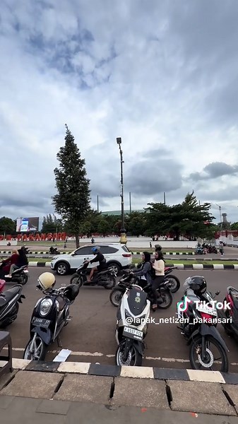 Lapak Netizen Pakansari: Temukan Mercon Unik
