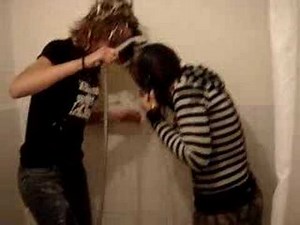 Flo et Elo sous la douche