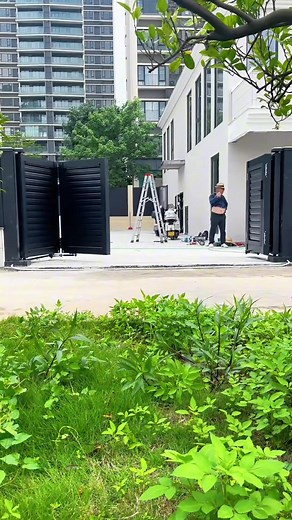 Installation test of factory real aluminum door#aluminium #factory #fix #hot #door