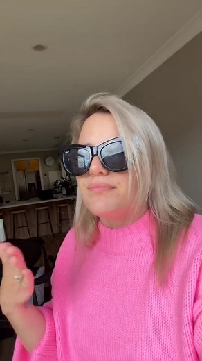 Me, every morning in ISO 🤦🏼‍♀️ #whataday #isolation #quarantinelife #quarantinelife