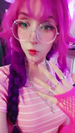 holiii 🤗 #pink #girl #cosplayer #streamer
