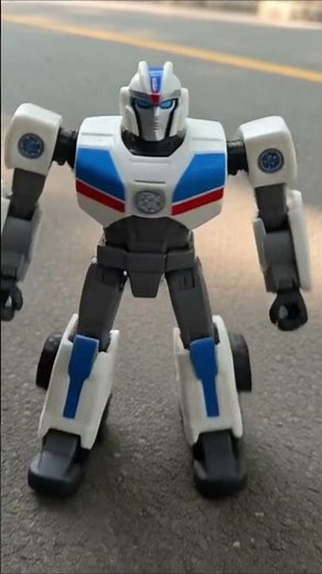 Mobil Mainan ini Berubah Jadi Robot! 🤖 #mainanbergerak #mobilan