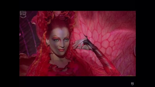 Uma Thurman Poison Ivy Kiss Scene in Batman