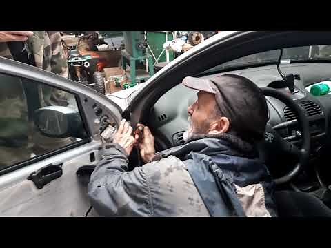 Initiation à la Mécanique A afin d'être autonome. Réparer un arrêt de porte 206 PEUGEOT. Mars 2022