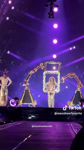 Beyoncé - COZY Ao Vivo em Paris: Tour Cowboy Carter