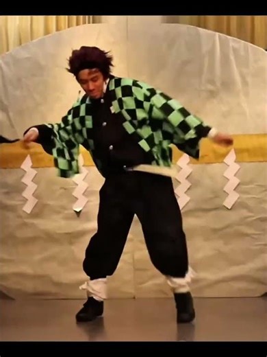 Dancing demon slayer cosplay