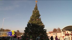 Downtown Springdale Begins New Holiday Tradition With Tree Lighting