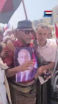 #عاجل | حضرموت.. لحظة الإفراج عن خالد لرضي، والمناضل عوض بن دغار، بعد اعتقالهما من قبل سلطات الوصاية