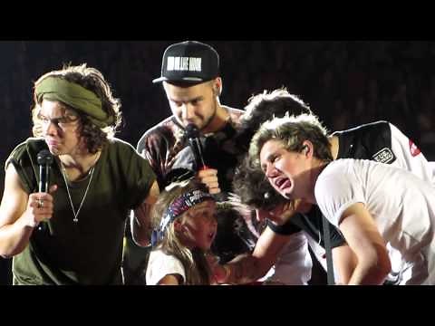 One Direction Brings Child on Stage - Aug 30th Chicago, Soldier Field