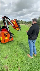 It's Hedge Cutting Season!!! James takes a look at the NEW FarmMaster HHFL800 Flail Hedge Cutter!