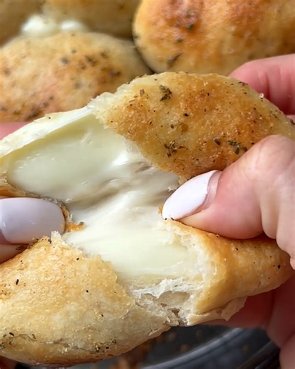 That cheese pull though! 🤤🧀 | FOODbible