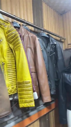 Men's Leather V-Bomber Jacket with Fox Fur Collar Bubble Black Real Leather