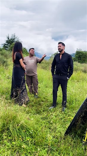 Ajay Bharti💔💔💔💔💔 on Instagram: "BTS of lovely upcoming song #Meri adult Song - Meri Baduli मेरी बडुली Lyrics - Madhusudan Thapliyal Starring - Sohan Uniyal,Pooja Chauhan Singer - Saurav Maithani,Meena Rana Dop/Edit - Vikas Uniyal Music - Amit V Kapoor Drone - Pradeep Sharma Makeup - Khushi Rawat Production Manager - Sunil Rawat,Harshit Pant,Jaideep Rathi Director, Choreographer - Ajay bharti #love #dehraduncity #foryou #followforfollowback #foryoupage #fyp #garhwalisong #garhwali #garhwali 