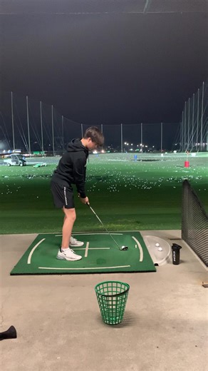 Golf Swing Tips: Perfecting Your 8-Iron Technique