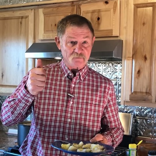 Making Poor Man's Lobster! 🦞 😅 | Kent Rollins