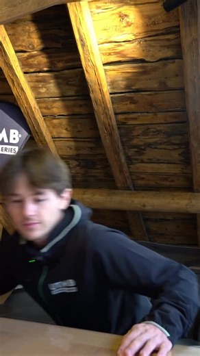 ❓ Comment fonctionne l’inscription à la PTL (Petite Trotte à Léon) ? La Petite Trotte à Léon est une aventure hors norme : 300 km et 25 000 m de D , en autonomie, par équipes de 2 ou 3. L’inscription ne se fait pas comme sur une course classique. Chaque équipe doit remplir un formulaire d’auto-évaluation, qui permet au Comité PTL d’étudier les candidatures et de vérifier que les équipes sont aptes à participer à une épreuve aussi engagée. 👉 Équipes de 2 ou 3 personnes uniquement 👉 Formulaire d