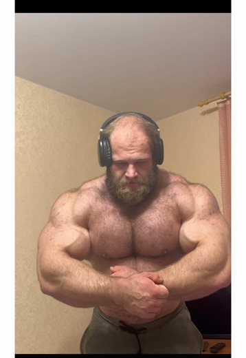 After cheat day at home. - Code: SMAEV1 for all @BuckedUp supplements! - #gymtok #bodybuilding #andreysmaev #weightlifting #gymbro