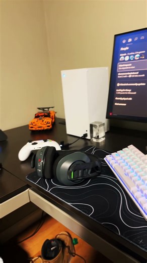 Desk and gaming set up ￼