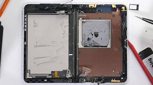 Surface Duo Teardown Magnifies Flaws And Strengths - SlashGear