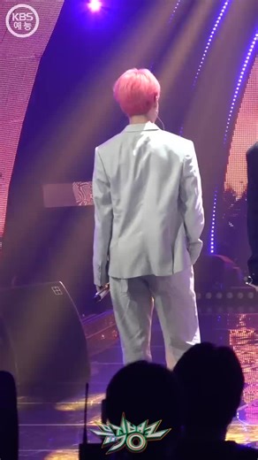 방탄소년단 지민의 '작은 것들을 위한 시' 직캠 영상