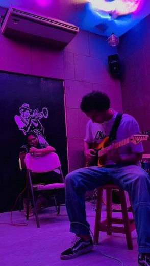 Creep by @Radiohead duet featuring @Nohail ✨ . . . . . #creep #radiohead #cover #duet #guitar #covers #guitarcover #songcover #music #coversong #song #singer #singing #musician #musiccover #sing #singingcover #vocals #songs #instamusic #songcovers #musicvideo #coversongs #voice #singers #vocalist #covers #singersongwriter #singersofinstagram #artist