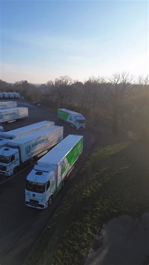 C’est l’heure de recharger les batteries!🔋 Bon courage à celles et ceux qui roulent demain et bon week-end 🙂 | Rautureau Transport et Logistique