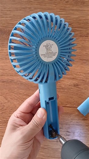 Mini fan gathering dust, not working | take it apart to check