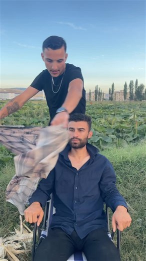 Kemal Çelik | Her traşta bıyıkları bu sefer bırakalım deyip sonda kestiren eleman modeli yaşamayan var mı ? 奈 @denizozkar_ | Instagram