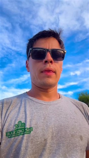 Tecnología y Muchisimos beneficios que nos llevaron a tener AGDP🚜🌾🚜 Conteo digital y automatico de kg ✅ Todas las tolvas pueden cargar a un mismo camión o bolsa ingresando su patente o número al sistema ✅ Conexión a través de bluetooth✅ Seguimiento online de kg y ubicación de la tolva ✅ Próximamente sistema de cámaras ☝🏻 Para más info al priv y les cuento nuestra experiencia 🤝 #parati #campo #johndeere #agro #campoargentino #johndeeretractor #johndeereconecta #argentina🇦🇷 #mundofierros #s
