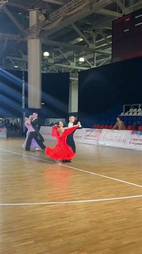 Foxtrot‎#dance#music#ballroomdance#dancer#dancevideo#sport#sports#musicvideo#dancereels‎