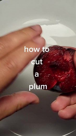 How to Cut a Plum: Easy Fruit Cutting Hack Explored