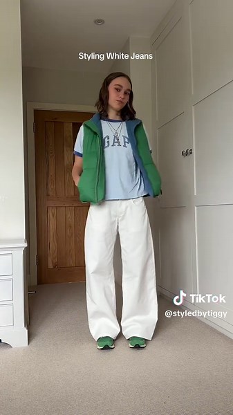 Styling White Jeans: Outfit Ideas and Tips