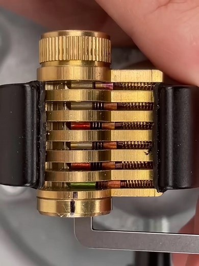 Inside Perspective on Serrated Pins in Lock Picking