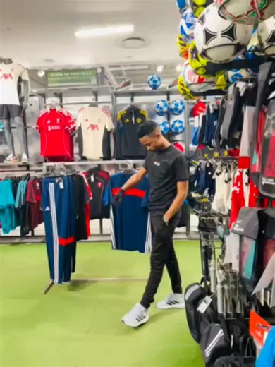 LONG WEEKEND clothing. contact us on : 0815113075