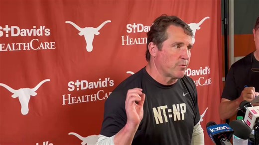 NEW: Texas DC Will Muschamp BASHES other programs for allowing their players skip class:“Our players actually go to school here at Texas. We actually go to class. Not like some other places.” 😳