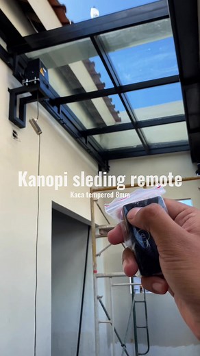 Kanopi Kaca Tempered Sleding Otomatis di Banyuwangi