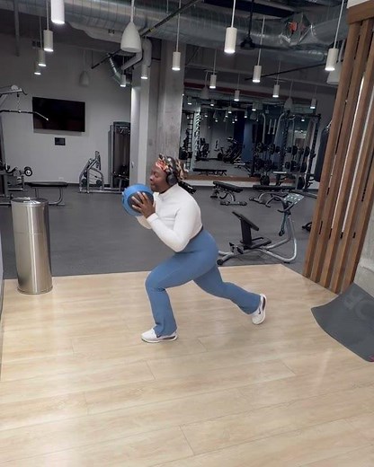 Day 2 | Trying Chloe Ting 2019 Shred Workout 💪 #chloetingshred #fitnessjourney #fitfam #fitness