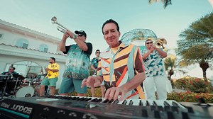 18K views · 1.4K reactions | #ElCotilleo El que pega primero , pega dos veces! Macolla lanza el video oficial del tema: "AMORE MÍO" su canción oficial del #Verano2024 ️ ¿ Será que Costa Azul El Imperio de la Cumbia y #Skandalo también tendrán video del mismo cover? ¿Tu que opinas? #NoSeNosEscapaNada | El Cotilleo | Facebook
