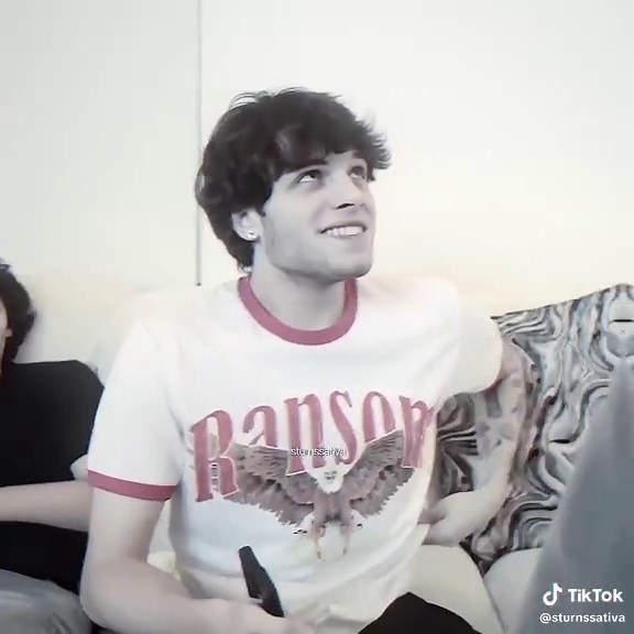 Exploring Zoom Techniques and Creative Edits