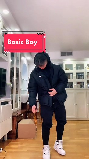 Aesthetic Basic Boy Outfits for Teenage Boys