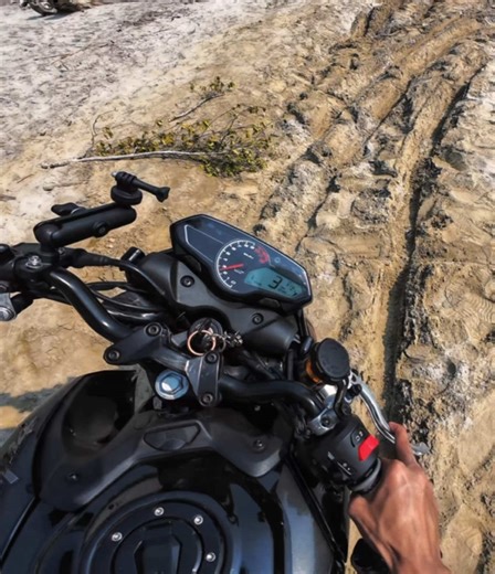 Pulsar N160: Male Riding Experience