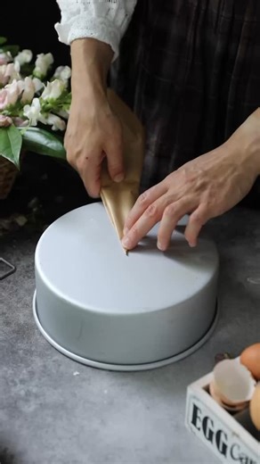 Betul Tunc on Instagram: "Birthday girl here...🥳❤️ welcome to a new age. A brand new year, brand new beginnings, filled with new experiences. Each year I am more mature and am less now tirelessly running after my dreams. I’m glad to have you all here for another year as my 30s continue 😊love you all…❤️"