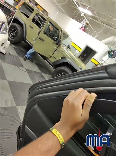 How We Remove a Hyundai Palisade Rear Door Panel 🛠️