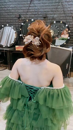 Hoan Vigor: Hair and Makeup Tutorial on TikTok