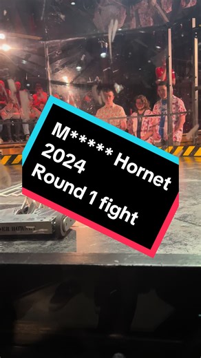 ****** Hornets first fight since the redisgn. This is round 1 of the day. Easy win against Umass. #destruction #michael #robots #combatrobots #battlebots #armor #underarmour #sidearmor #robotstakingover #robotics #competition #college #spinner #demo #demolition #destruction #W #easyw #bang