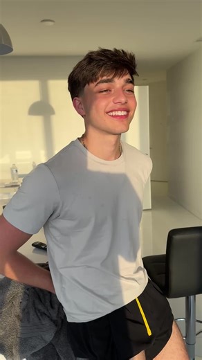 Brad (@bradflows)’s videos with original sound - Brad